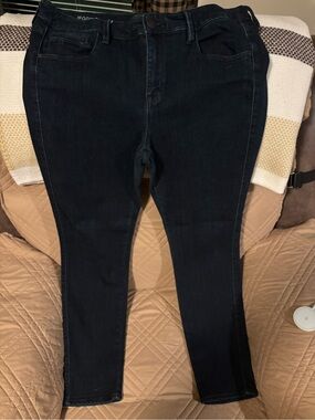 Women’s a.n.a Dark Blue Jeggings Size 32